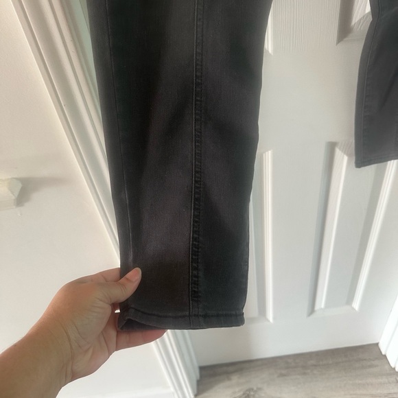 2 pairs of Sofia Vegara High-Waisted Jeans - Picture 4 of 15